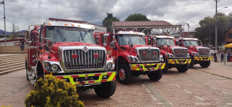 Bomberos de Bogotá brinda formación clave para Periodistas