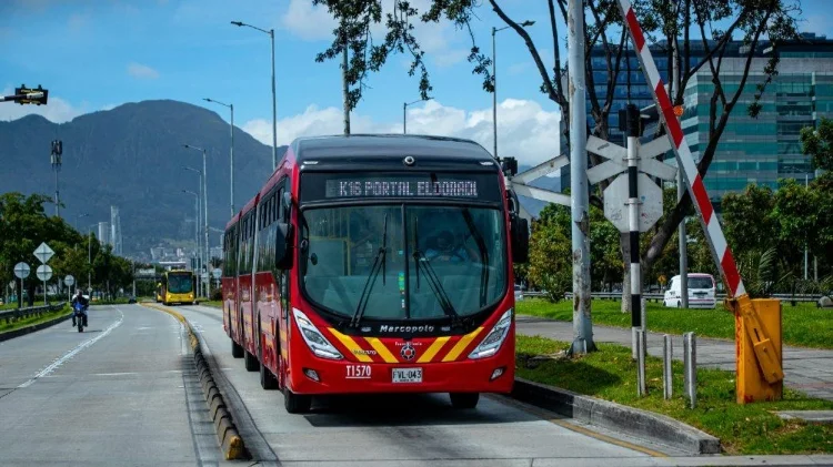 Escándalo de intolerancia en TransMilenio, pelea por una silla que se hizo viral en redes