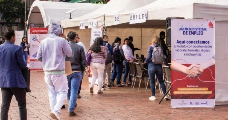 ¡Trabajo Sí Hay! La Feria de Empleo _Talento Capital_ Ofrece Miles de Vacantes para Jóvenes en Bogot