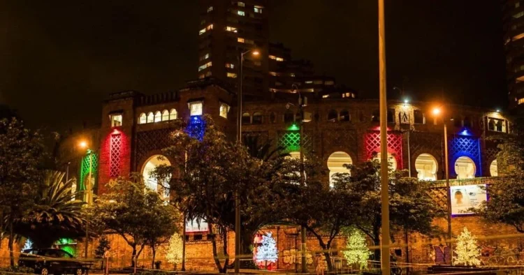 ¡La Santamaría se Ilumina! Un recorrido nocturno que resignifica la historia de la plaza cultural