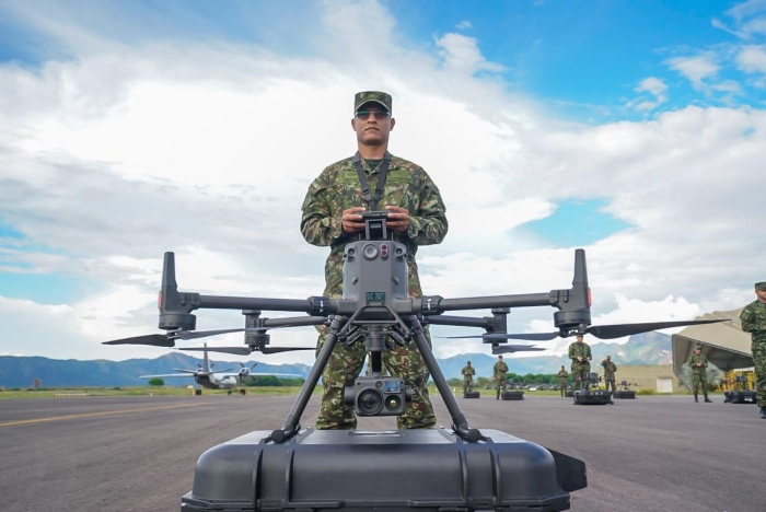 MinDefensa- Pedro Sánchez- drones- Petro- 9Ene-