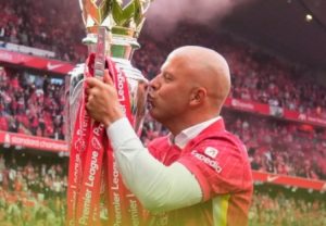 Liverpool toma una decisión drástica: Arne Slot deja el banquillo de Anfield