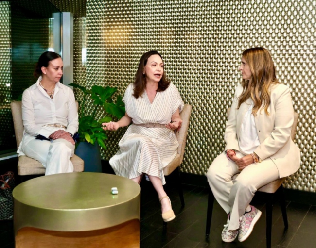 Maria Corina Machado- Venezuela- María Claudia Tarazona- Migue Uribe- Paolma Valencia-25 may-
