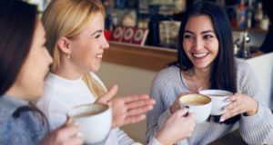 Gastos hormiga, más que un error financiero, son un factor de felicidad
