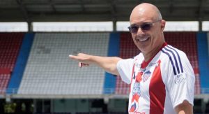Alfredo Arias seguirá al mando de Junior tras conquistar su segundo título consecutivo