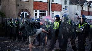 Caso Henry Nowak sigue generando protestas y división en Inglaterra