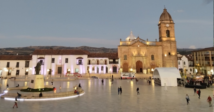 Tunja-plaza/foto: archivo particular.