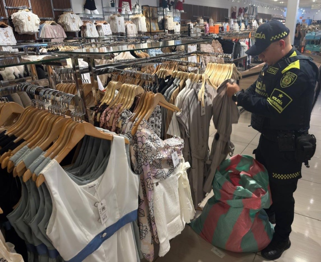 Mercancía- Policía Fiscal y Aduanera- Bogotá-