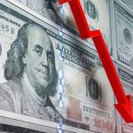 El dólar cae a niveles que no se veían desde hace varios años