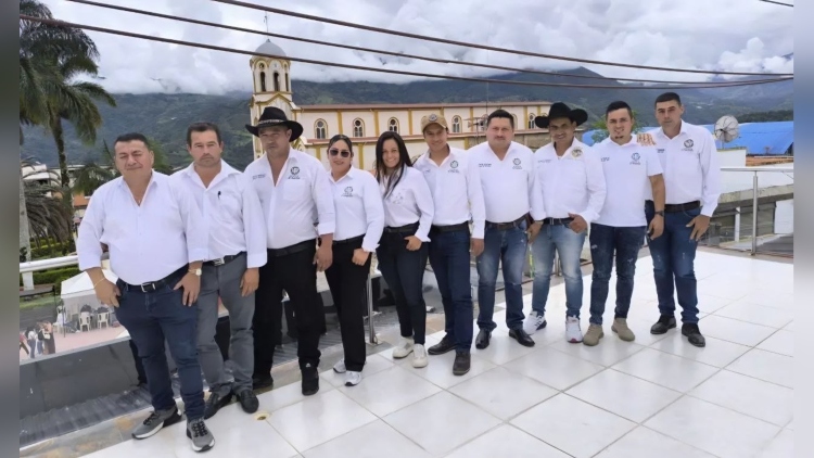 Concejo de Zetaquira Boyacá-Edwin Zorro, Jeison Ramírez, Fabián Martínez, Milton Morales, José Parra, Jaime Romero, José Romero, Yeimy Soler y Justo Vanegas, concejales. / foto: archivo particular.