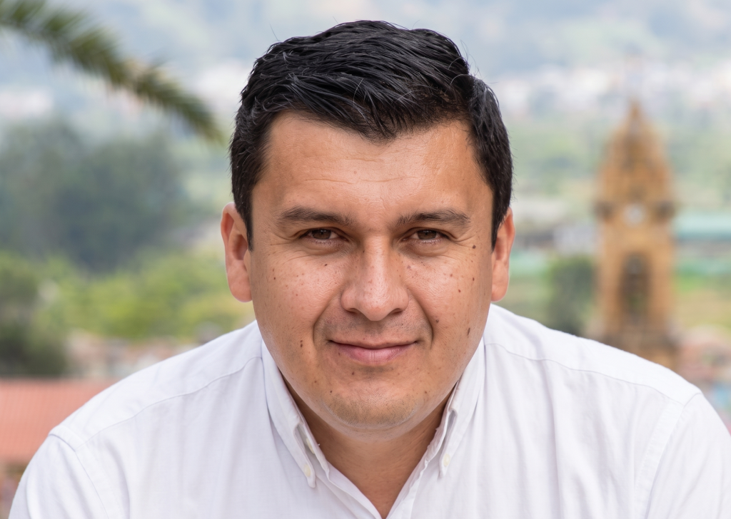 Las políticas de transparencia e innovación posicionan a la provincia como referente de gestión pública regional.
