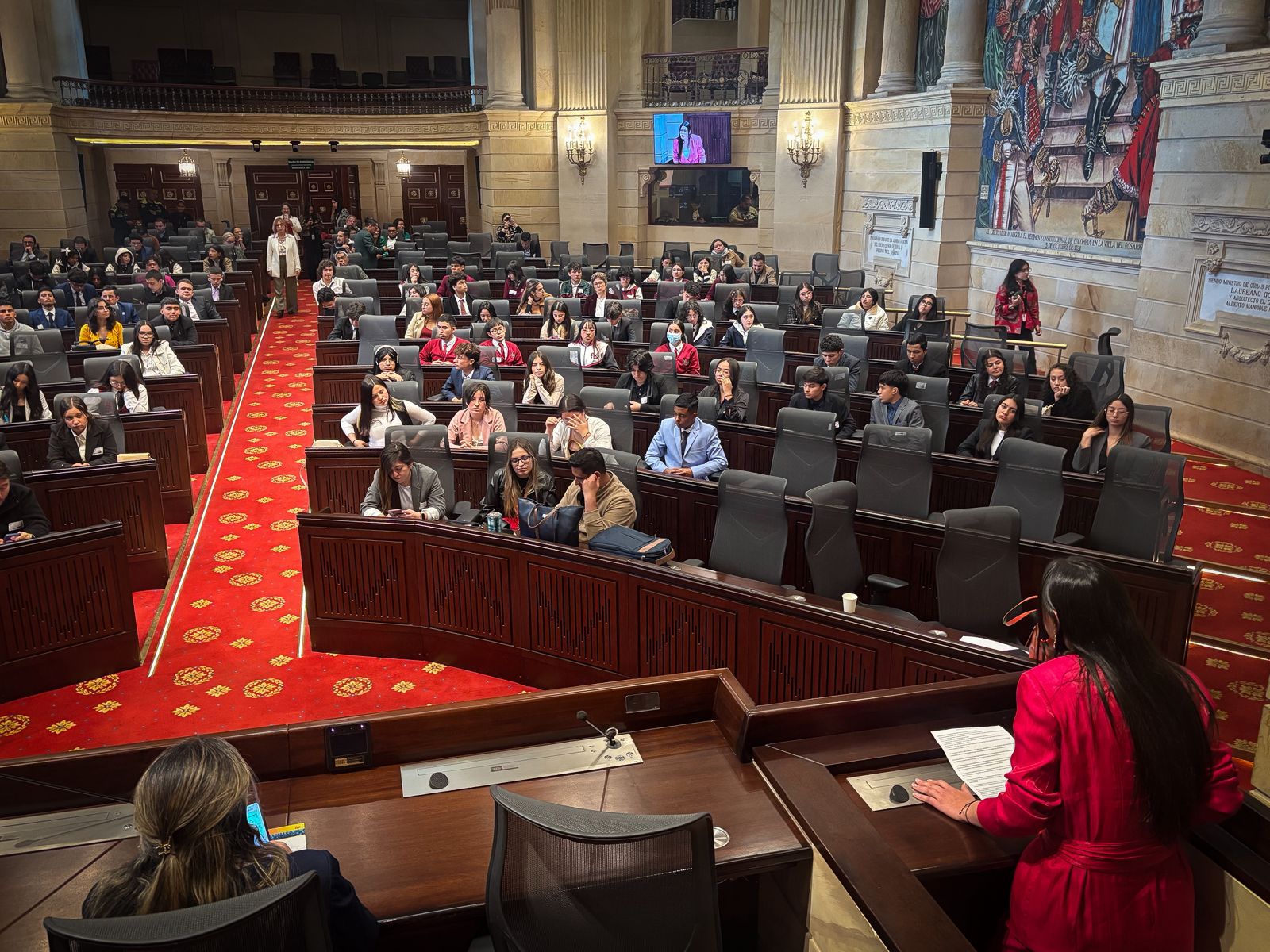 El terremoto obligó al Gobierno y al Congreso a reorganizar su agenda.