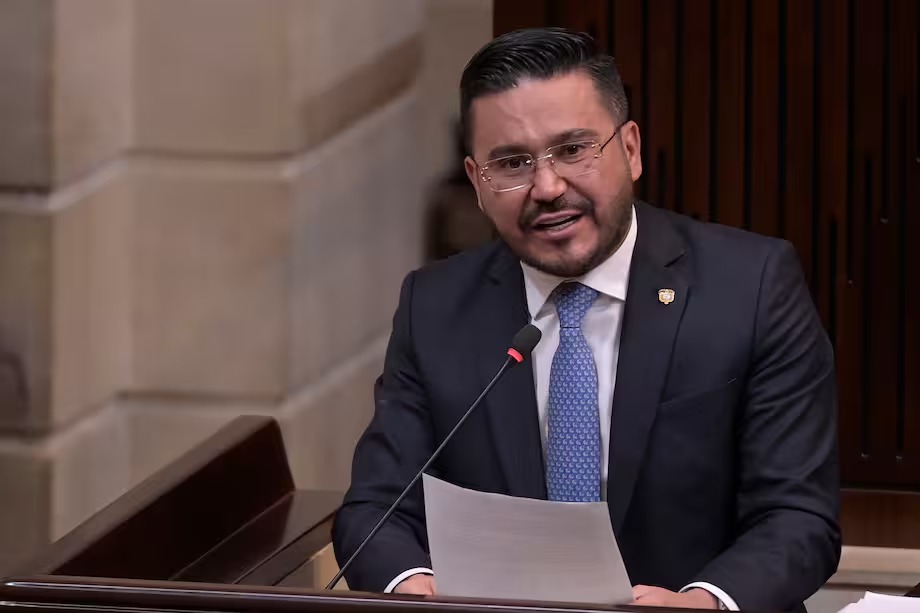 El nuevo Contralor asumirá el control fiscal durante cuatro años.